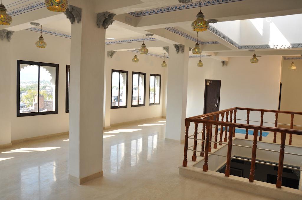 Hotel Lake Paradise אודייפור חדר תמונה