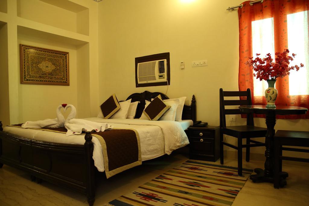 Hotel Lake Paradise אודייפור מראה חיצוני תמונה